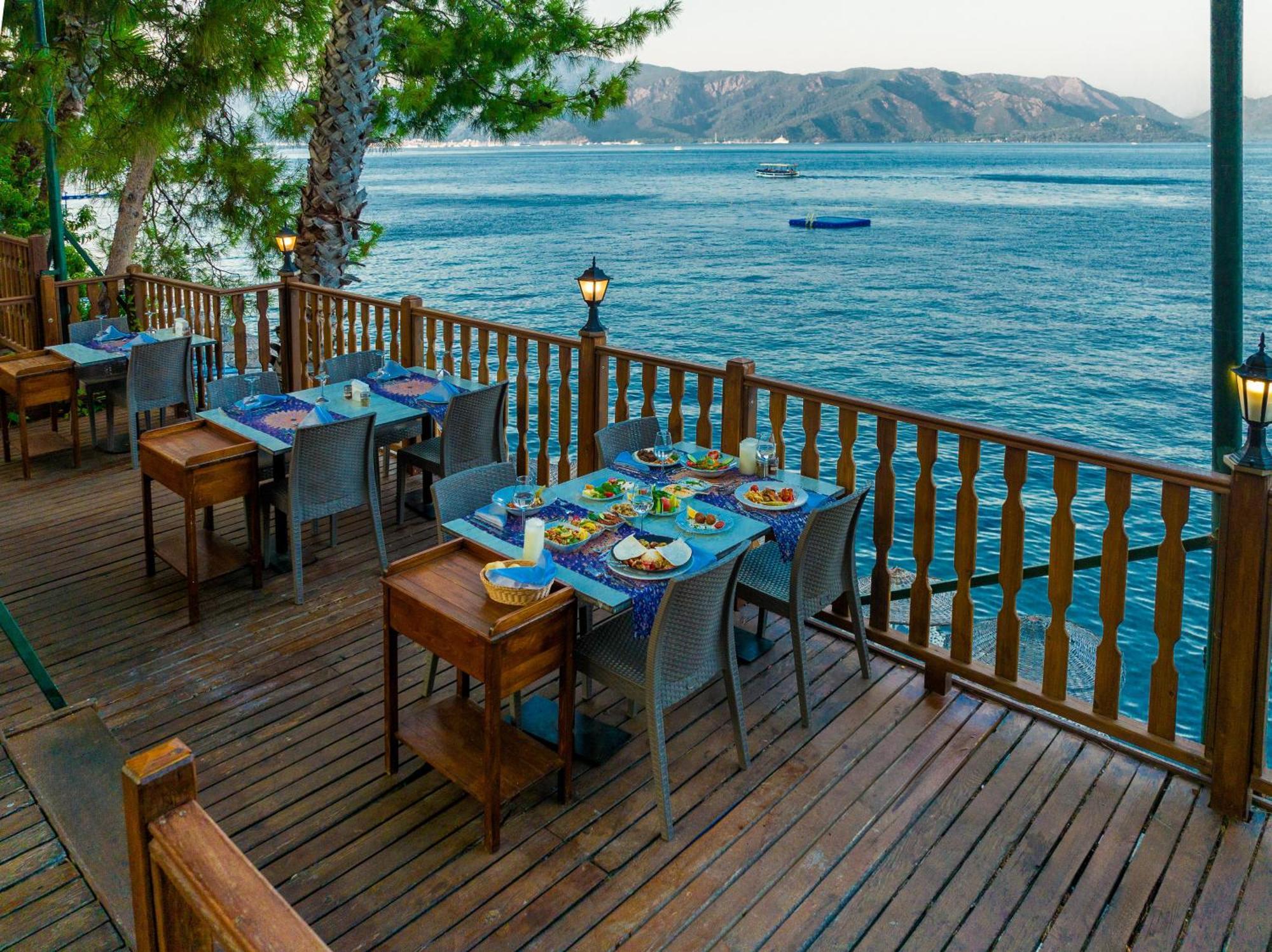 马尔马里斯拉布兰达马雷斯酒店 外观 照片 Restaurant in Bodrum