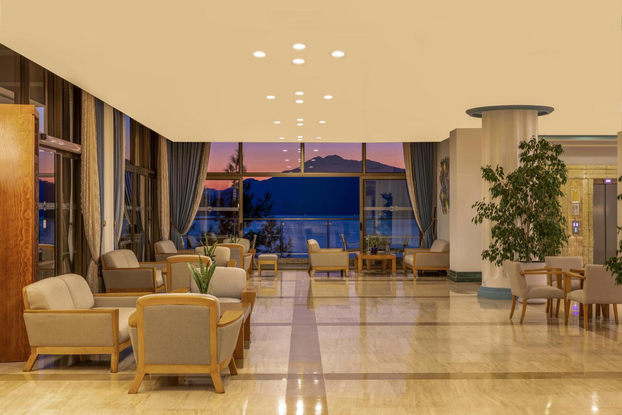 马尔马里斯拉布兰达马雷斯酒店 外观 照片 Lobby